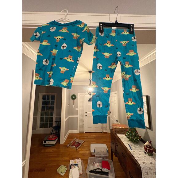 Star Wars The Mandalorian Grogu Pajama Set – Size 5T - Picture 4 of 9